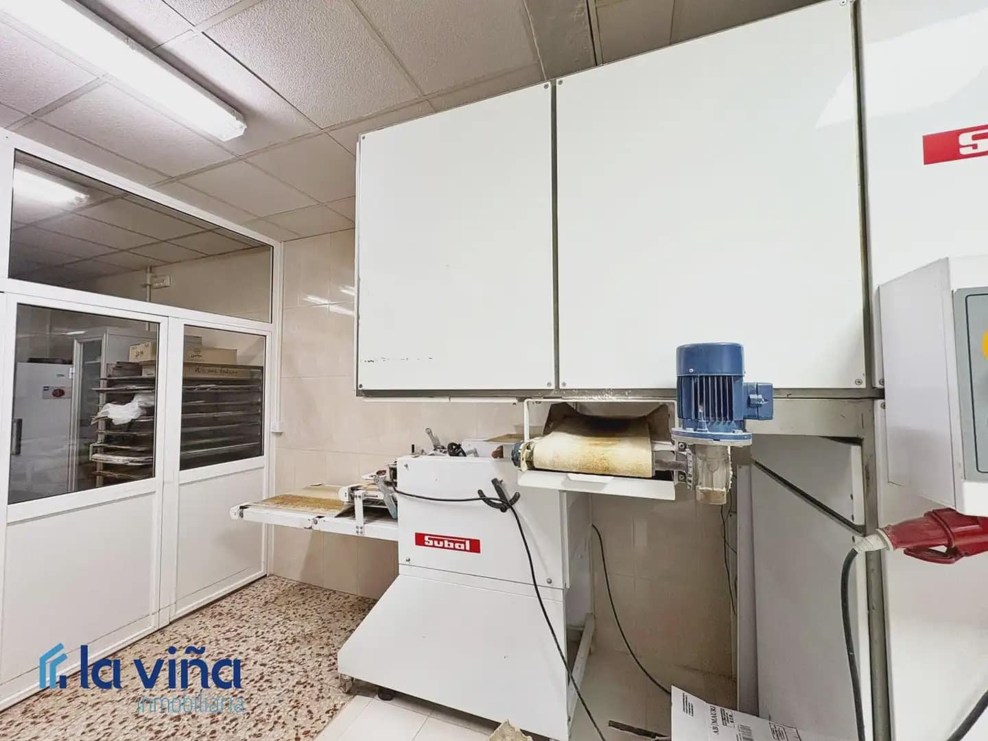 4 bedroom Business for sale in La Roda de Andalucia - € 499,000 (Ref: 9924969)
