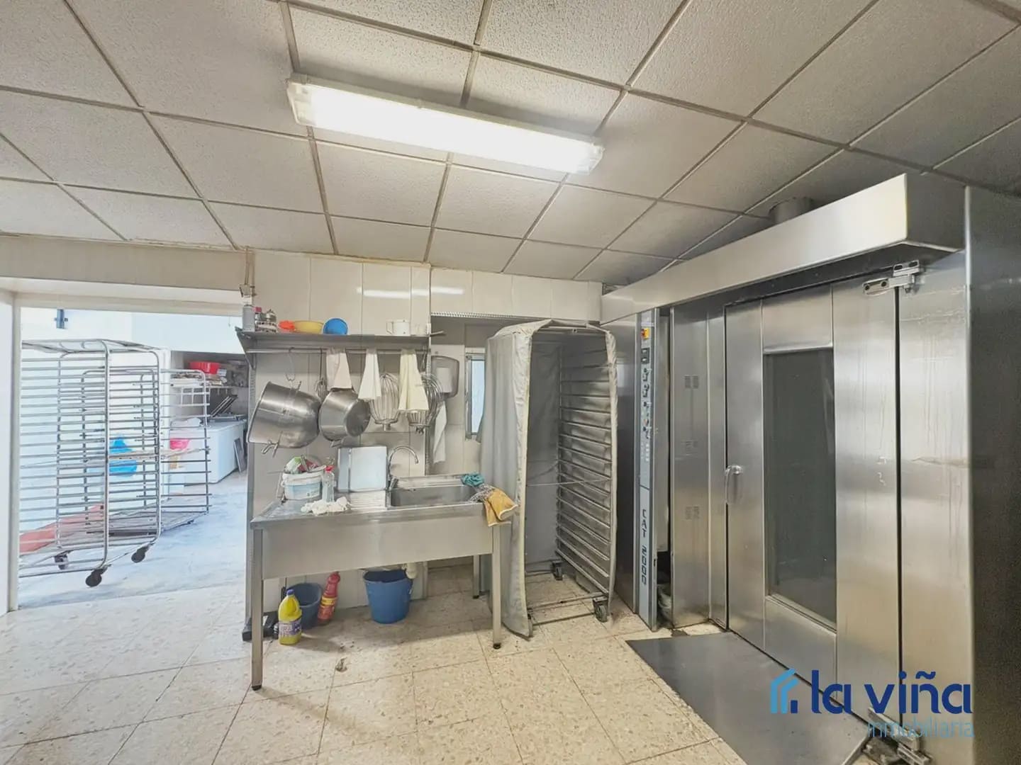 4 bedroom Business for sale in La Roda de Andalucia - € 499,000 (Ref: 9924969)