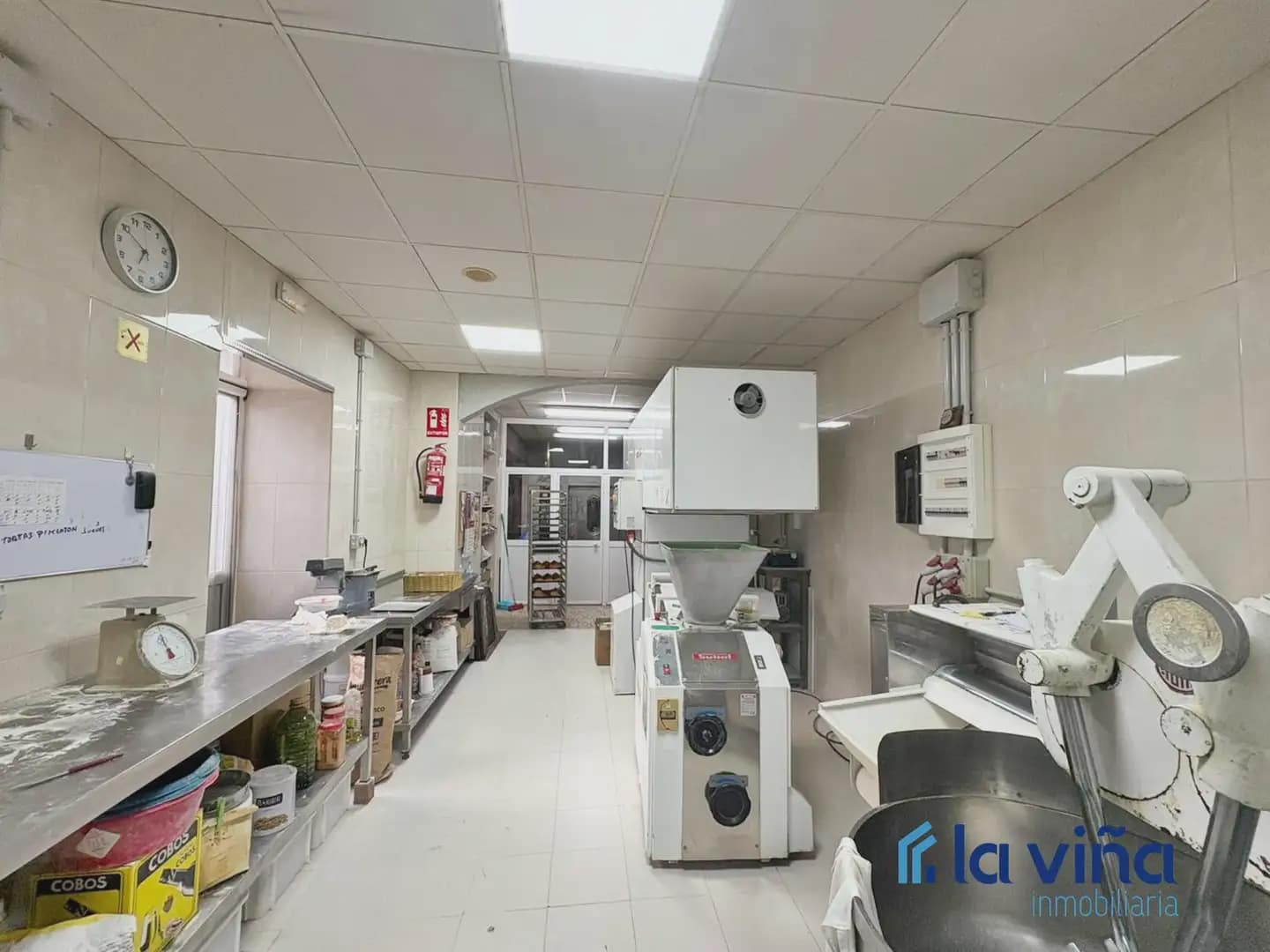 4 bedroom Business for sale in La Roda de Andalucia - € 499,000 (Ref: 9924969)