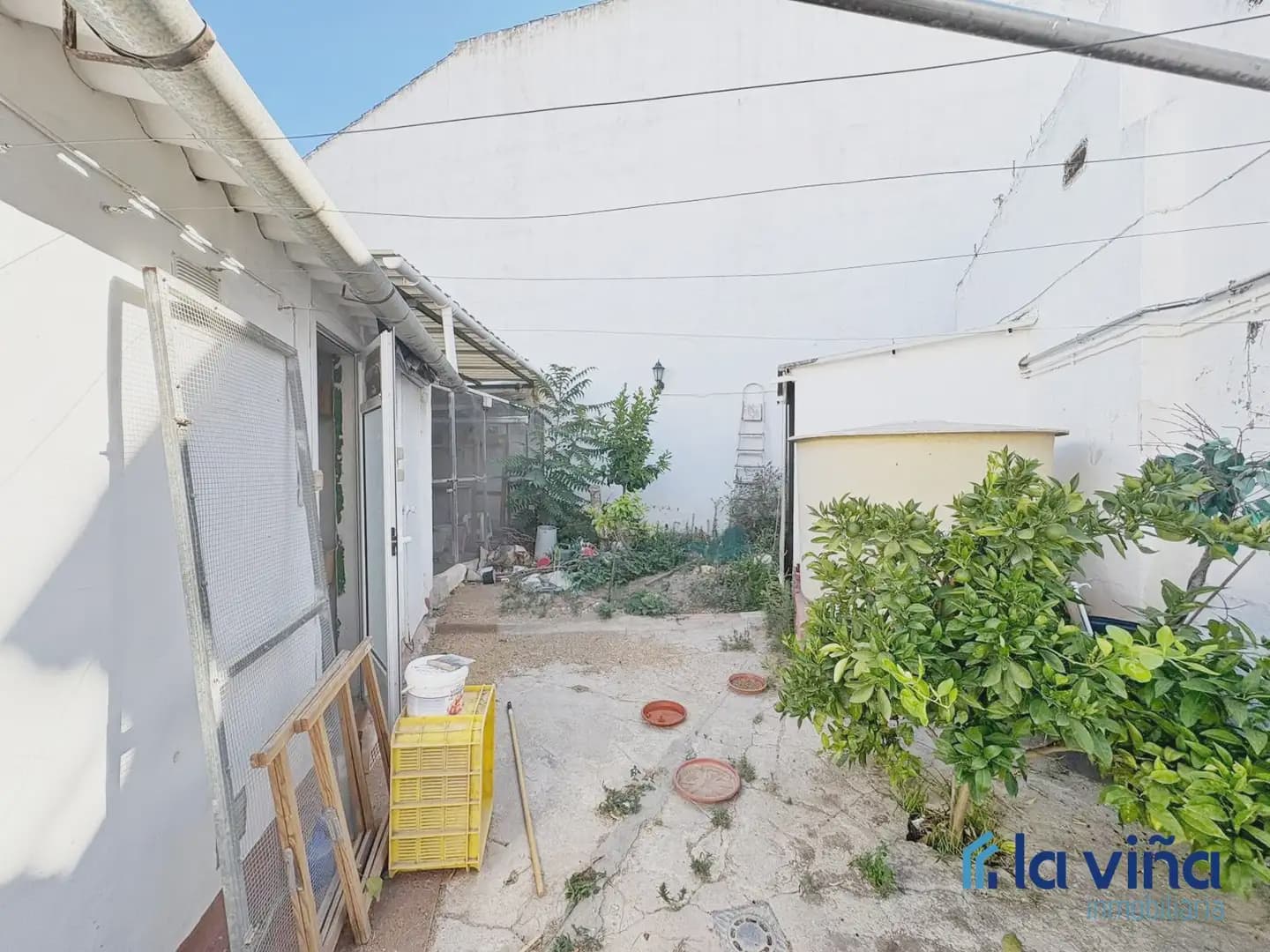 4 bedroom Business for sale in La Roda de Andalucia - € 499,000 (Ref: 9924969)