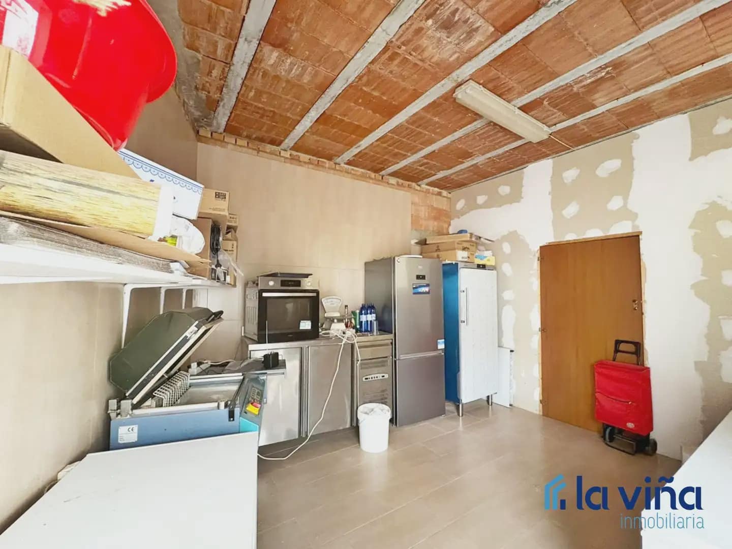 4 bedroom Business for sale in La Roda de Andalucia - € 499,000 (Ref: 9924969)