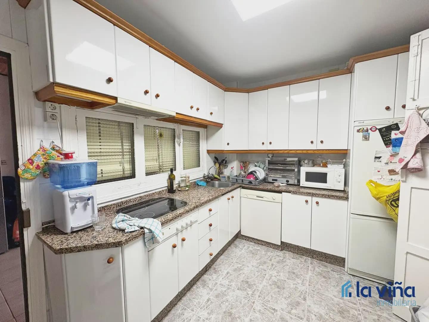 4 bedroom Business for sale in La Roda de Andalucia - € 499,000 (Ref: 9924969)