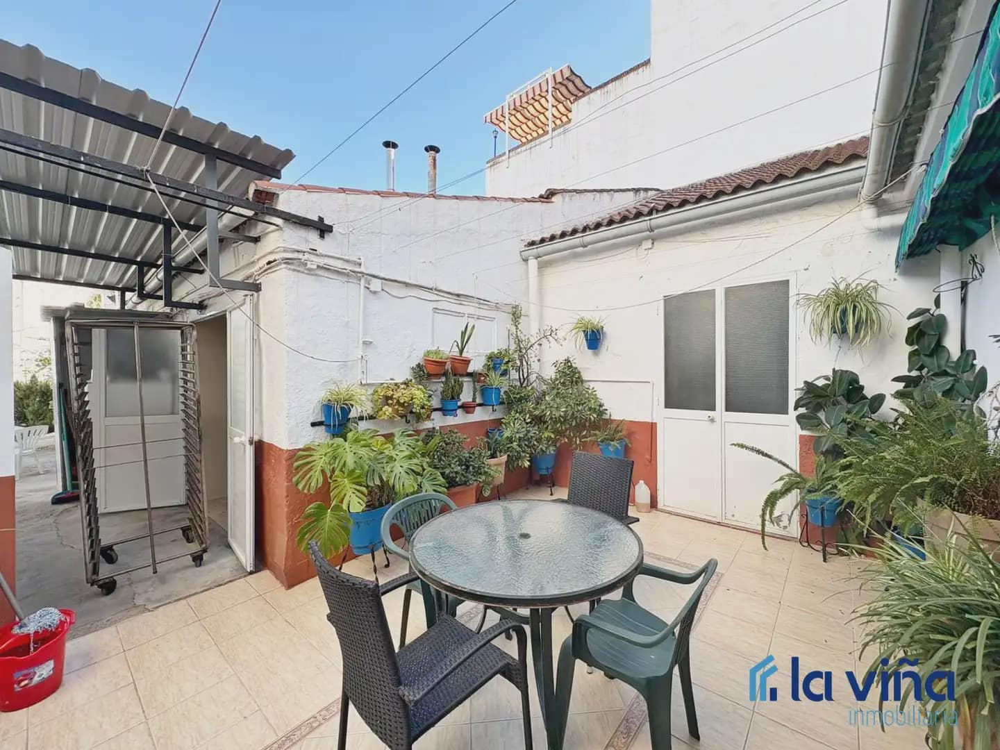4 bedroom Business for sale in La Roda de Andalucia - € 499,000 (Ref: 9924969)