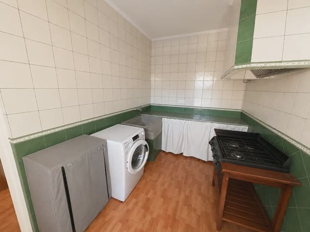 1 soveværelse Erhverv til salg i Fuente Camacho, Loja med swimmingpool - € 390.000 (Ref: 9948411)