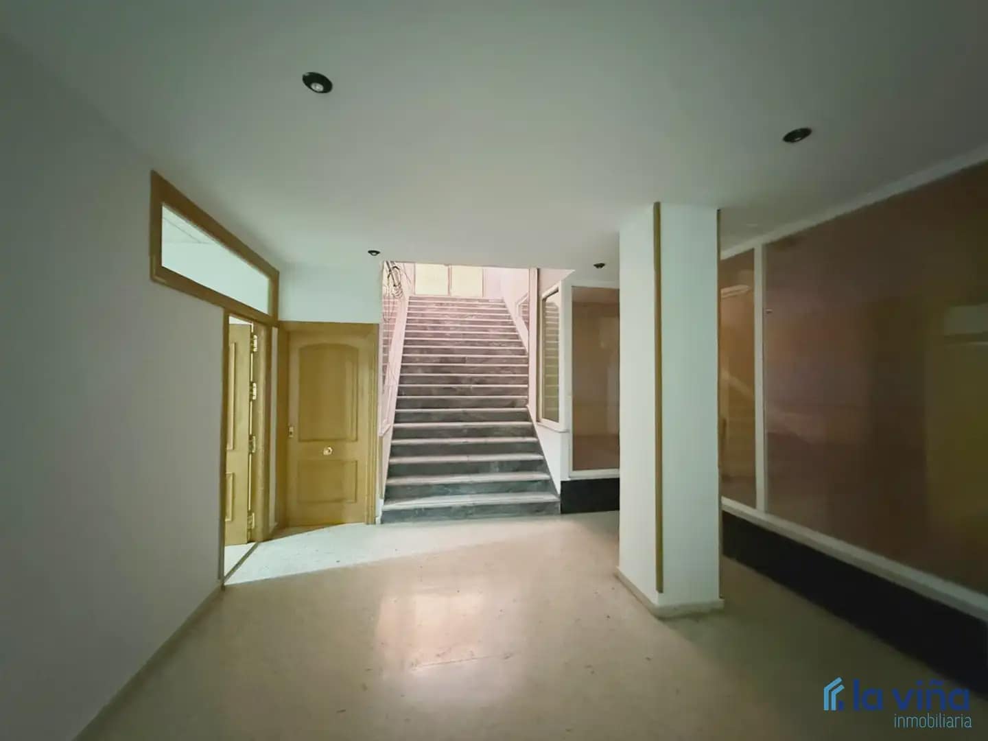 Kommersiell til salgs i Loja - € 79 000 (Ref: 9953600)