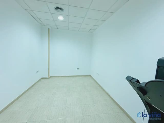 Kommersiell til salgs i Loja - € 79 000 (Ref: 9953600)