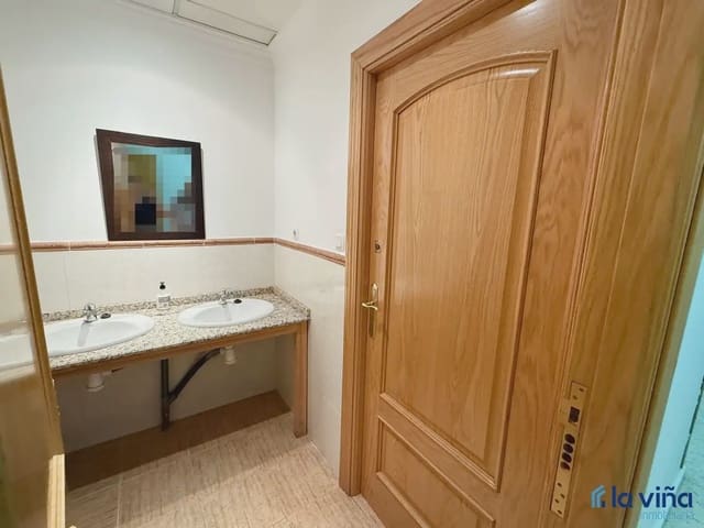 Kommersiell til salgs i Loja - € 79 000 (Ref: 9953600)