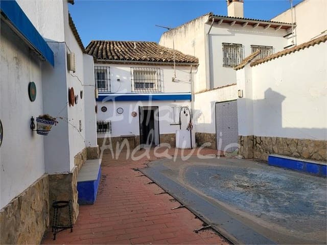 Casa de 3 habitaciones en Encinas Reales en venta con piscina - 130.000 € (Ref: 10010112)