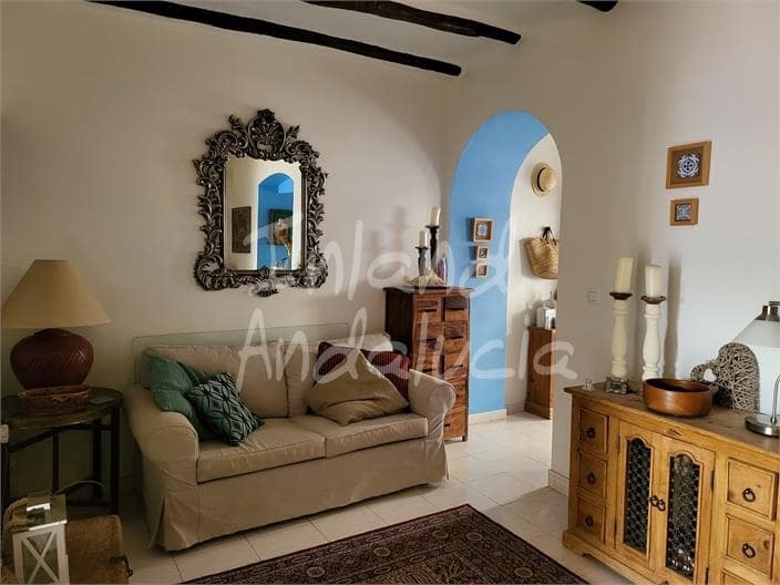 Casa de 3 habitaciones en Encinas Reales en venta con piscina - 130.000 € (Ref: 10010112)