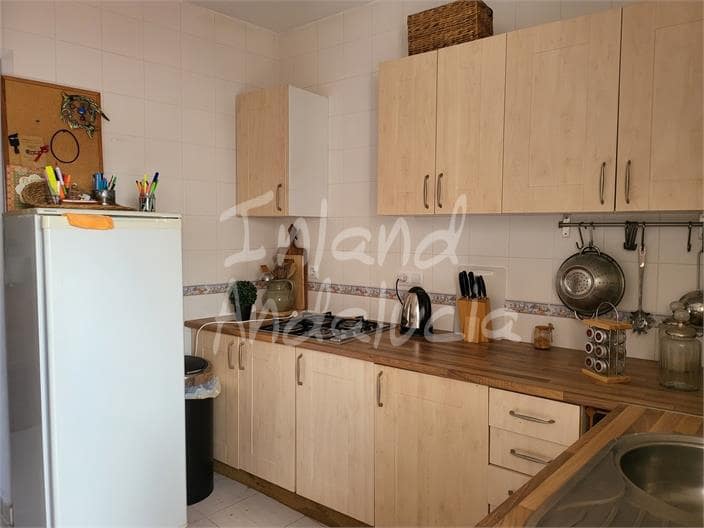 Casa de 3 habitaciones en Encinas Reales en venta con piscina - 130.000 € (Ref: 10010112)