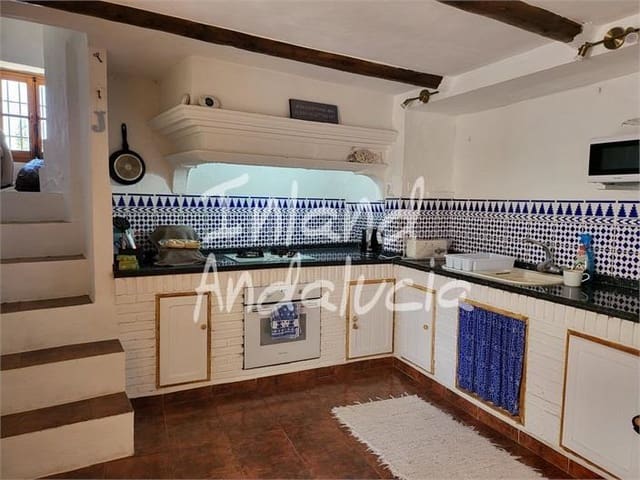 2 slaapkamer Finca/Landhuis te koop in Villanueva de Algaidas met zwembad - € 130.000 (Ref: 10010113)