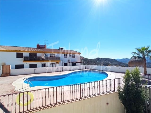 3 bedroom Apartment for sale in Alcaucín with pool - € 140,000 (Ref: 10012727)