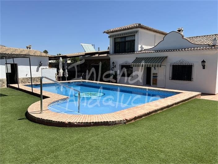 3 slaapkamer Finca/Landhuis te koop in Priego de Cordoba met zwembad garage - € 285.000 (Ref: 10012728)