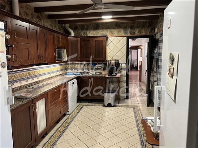 3 slaapkamer Finca/Landhuis te koop in Priego de Córdoba met zwembad garage - € 285.000 (Ref: 10012728)