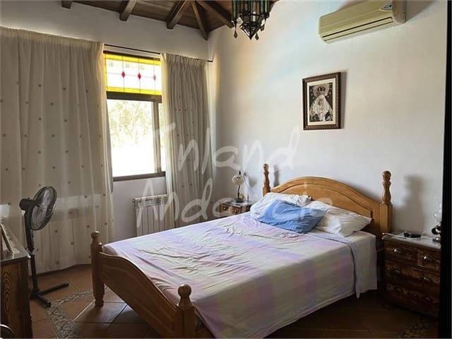 3 slaapkamer Finca/Landhuis te koop in Priego de Córdoba met zwembad garage - € 285.000 (Ref: 10012728)