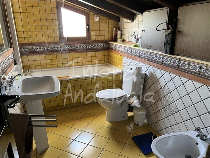 3 slaapkamer Finca/Landhuis te koop in Priego de Cordoba met zwembad garage - € 285.000 (Ref: 10012728)