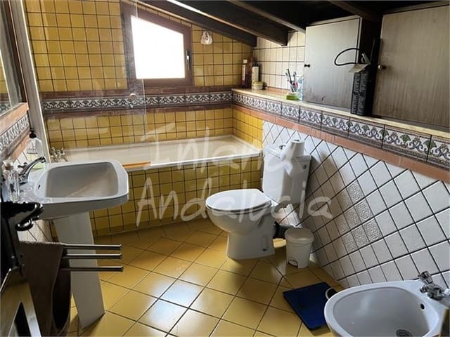 3 slaapkamer Finca/Landhuis te koop in Priego de Córdoba met zwembad garage - € 285.000 (Ref: 10012728)