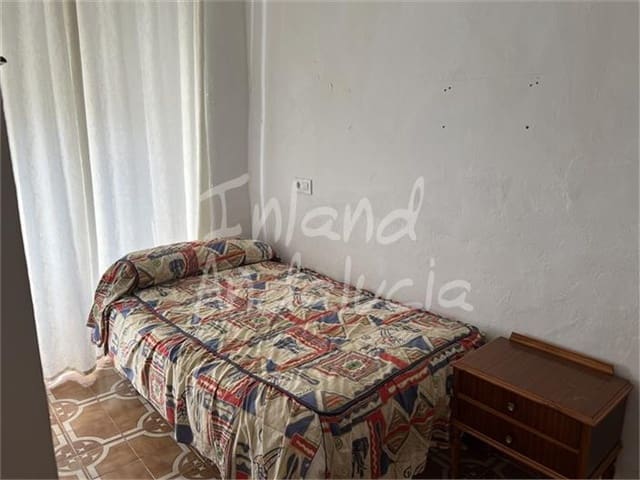4 slaapkamer Huis te koop in Luque - € 37.000 (Ref: 10014957)