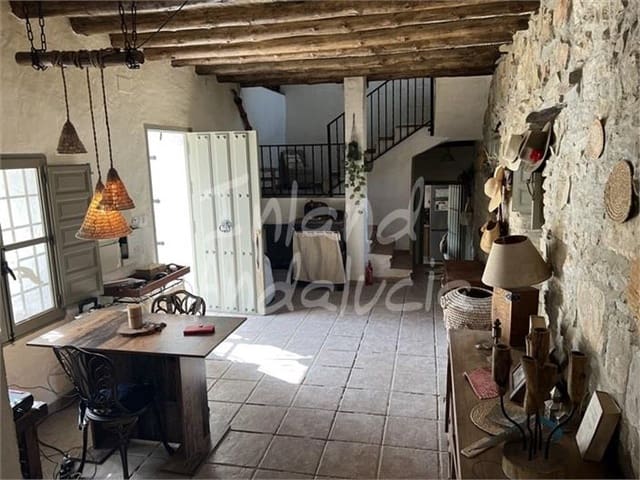 3 bedroom Finca/Country House for sale in Montefrío with pool garage - € 210,000 (Ref: 10014958)