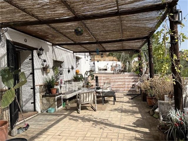 3 bedroom Finca/Country House for sale in Montefrío with pool garage - € 210,000 (Ref: 10014958)