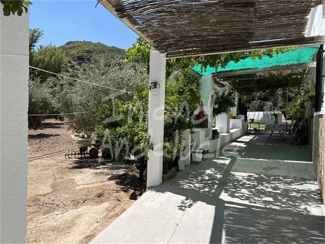 3 quarto Quinta/Casa Rural para venda em Castillo de Locubín com piscina garagem - 128 000 € (Ref: 10016967)