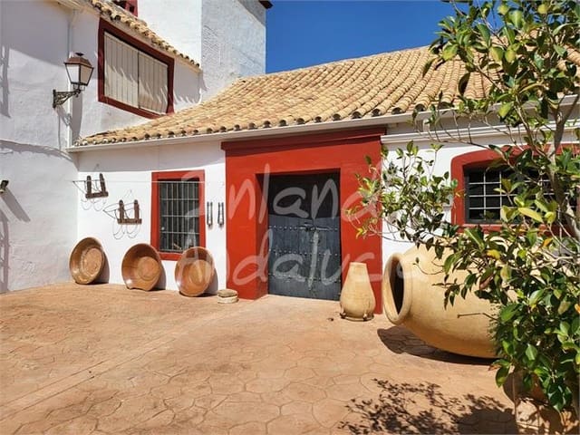 5 quarto Quinta/Casa Rural para venda em Ecija com piscina garagem - 370 000 € (Ref: 10024985)