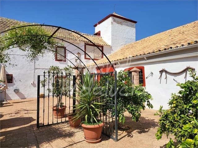 5 quarto Quinta/Casa Rural para venda em Ecija com piscina garagem - 370 000 € (Ref: 10024985)