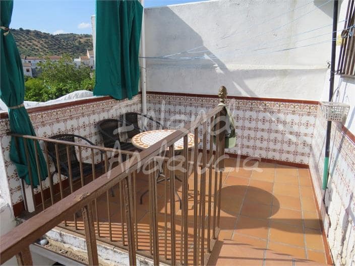 3 bedroom Townhouse for sale in Martos with garage - € 120,000 (Ref: 10029903)