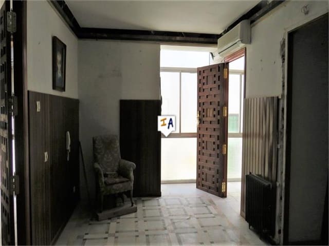 3 bedroom Townhouse for sale in Alcaudete with garage - € 60,000 (Ref: 10031370)
