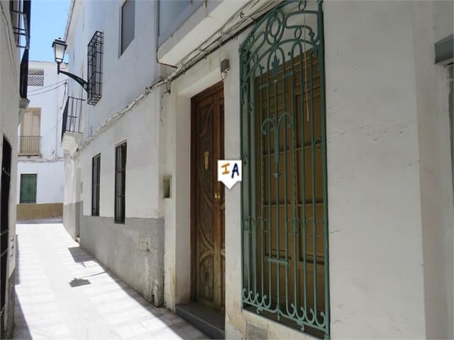 3 bedroom Townhouse for sale in Alcaudete with garage - € 60,000 (Ref: 10031370)