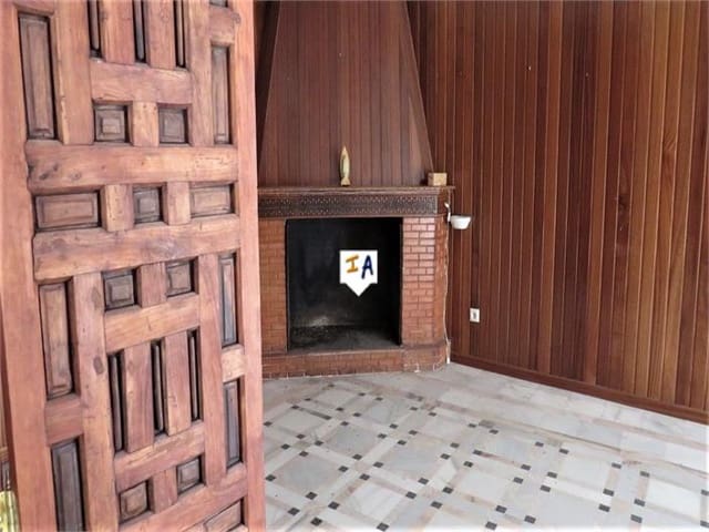 3 bedroom Townhouse for sale in Alcaudete with garage - € 60,000 (Ref: 10031370)
