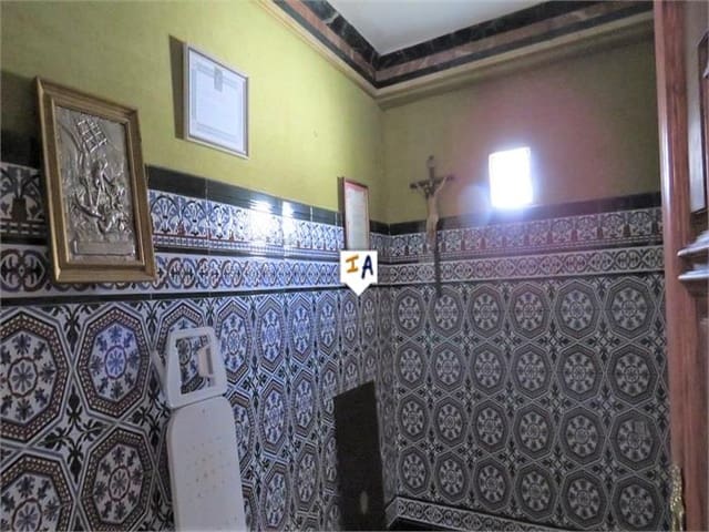 3 bedroom Townhouse for sale in Alcaudete with garage - € 60,000 (Ref: 10031370)