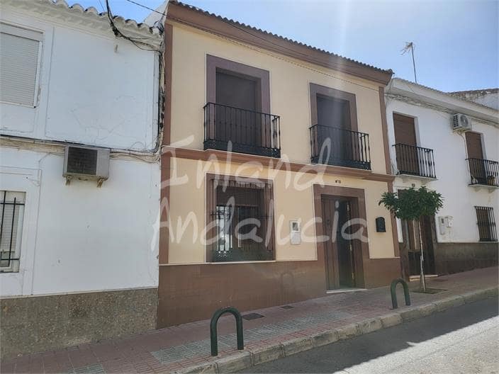 5 bedroom Townhouse for sale in Mollina with garage - € 275,000 (Ref: 10049899)