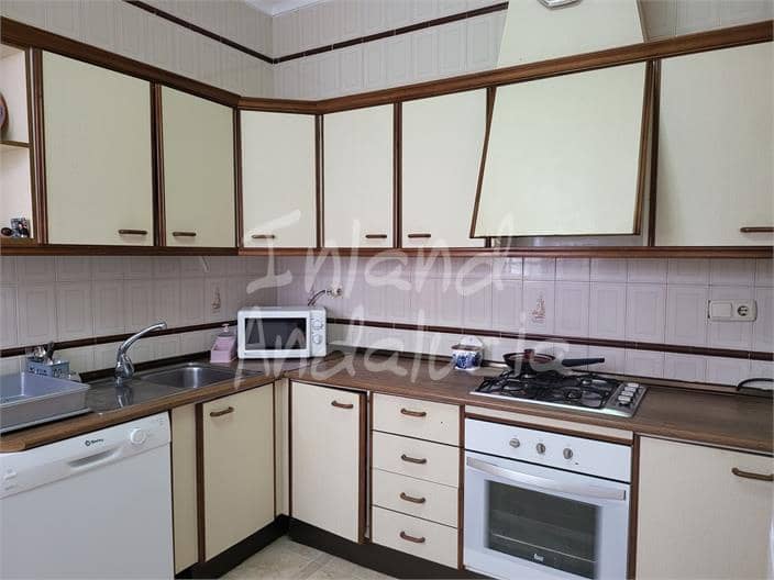 5 bedroom Townhouse for sale in Mollina with garage - € 275,000 (Ref: 10049899)