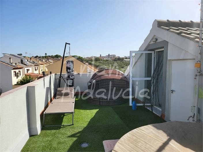 4 slaapkamer Huis te koop in Fuente de Piedra met zwembad - € 212.000 (Ref: 10057845)