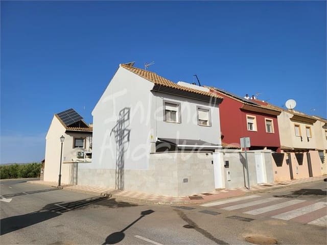 Casa de 4 habitaciones en Fuente de Piedra en venta con piscina - 212.000 € (Ref: 10057845)
