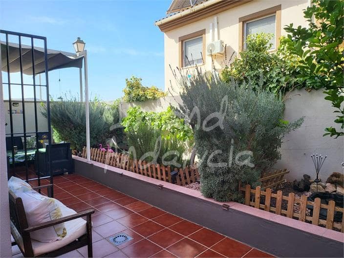 4 slaapkamer Huis te koop in Fuente de Piedra met zwembad - € 212.000 (Ref: 10057845)