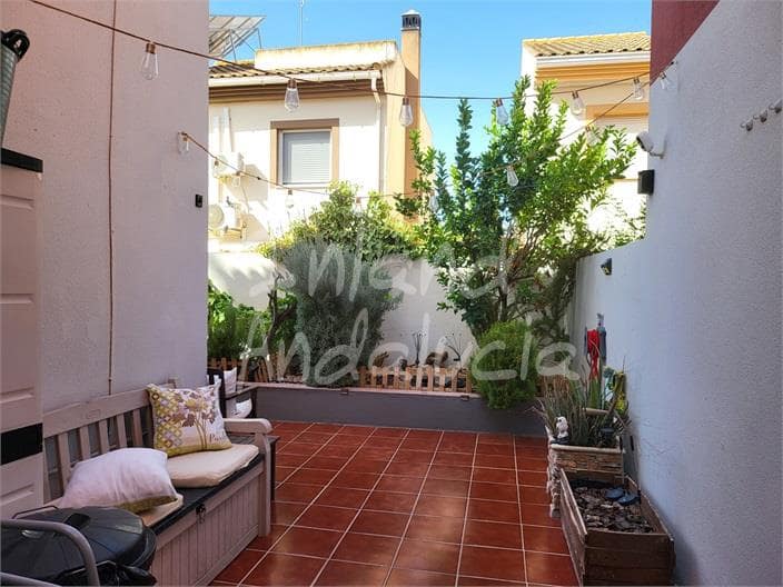 4 slaapkamer Huis te koop in Fuente de Piedra met zwembad - € 212.000 (Ref: 10057845)