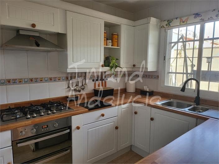 4 slaapkamer Huis te koop in Fuente de Piedra met zwembad - € 212.000 (Ref: 10057845)
