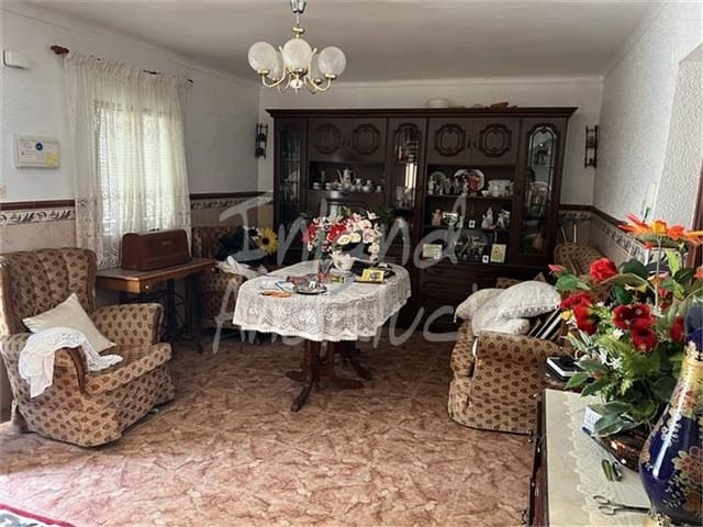 3 quarto Casa em Banda para venda em Priego de Córdoba com garagem - 87 000 € (Ref: 10057846)