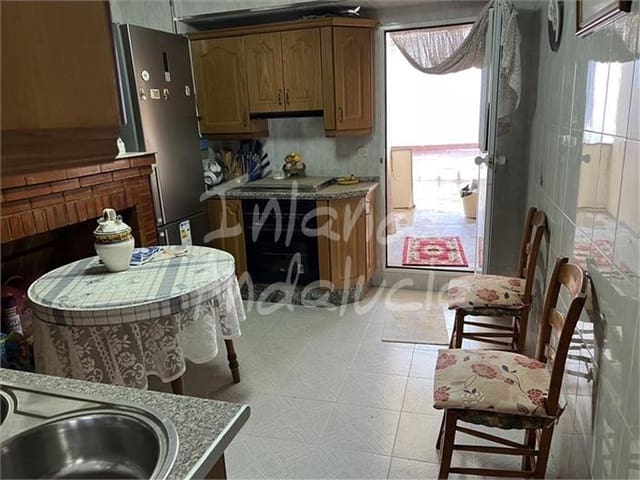 3 quarto Casa em Banda para venda em Priego de Córdoba com garagem - 87 000 € (Ref: 10057846)