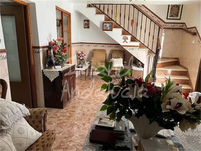 3 quarto Casa em Banda para venda em Priego de Córdoba com garagem - 87 000 € (Ref: 10057846)