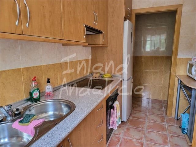 Casa de 3 habitaciones en Villanueva de Algaidas en venta - 95.000 € (Ref: 10063668)