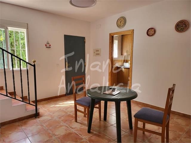 Casa de 3 habitaciones en Villanueva de Algaidas en venta - 95.000 € (Ref: 10063668)
