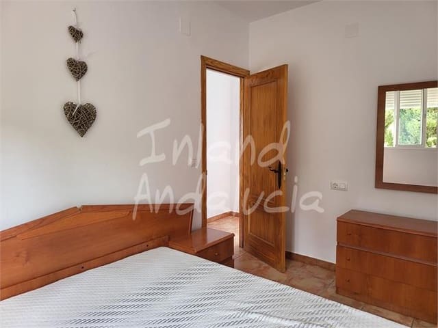 Casa de 3 habitaciones en Villanueva de Algaidas en venta - 95.000 € (Ref: 10063668)