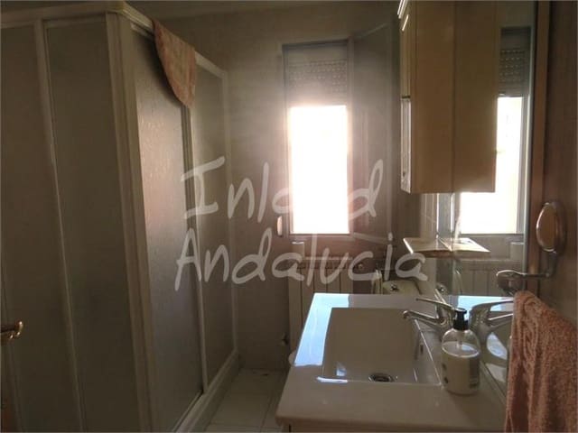 5 chambre Appartement à vendre à Martos avec piscine - 120 000 € (Ref: 10063669)