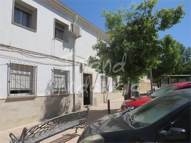 5 chambre Appartement à vendre à Martos avec piscine - 120 000 € (Ref: 10063669)
