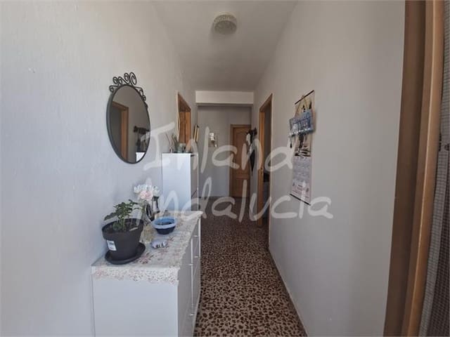 4 sovrum Hus till salu i Alcaucín med garage - 195 000 € (Ref: 10066967)