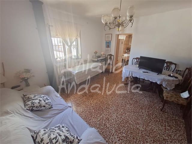 4 sovrum Hus till salu i Alcaucín med garage - 195 000 € (Ref: 10066967)