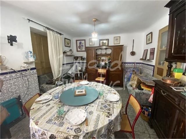 4 soveværelse Byhus til salg i Ermita Nueva, Alcalá la Real med garage - € 65.000 (Ref: 10097436)